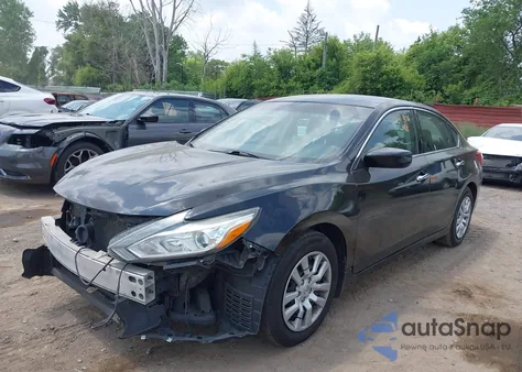 2017 Nissan Altima 2.5/2.5 S/2.5 Sl/2.5 Sr/2.5 Sv из США, поврежденный, VIN 1N4AL3AP7HN342770